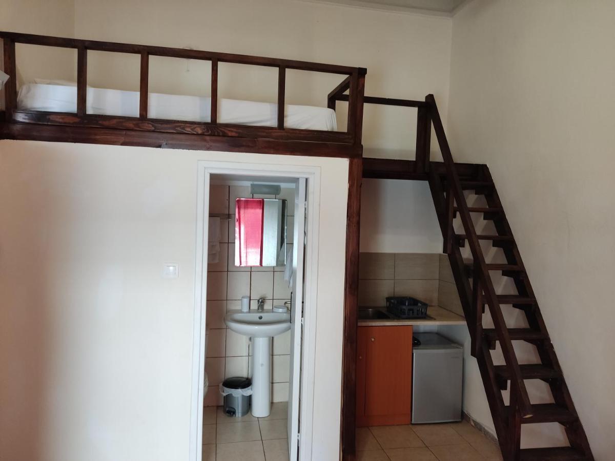Nikolettas Studios Traditional House Paradíszi Kültér fotó