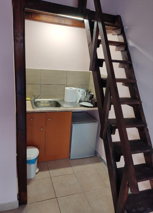 Nikolettas Studios Traditional House Paradíszi Kültér fotó